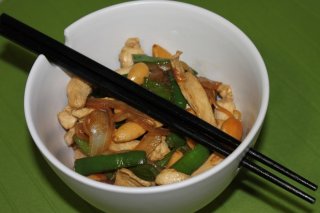 Receta de pollo con almendras en wok