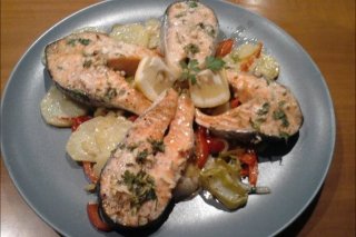 Receta de salmón al horno con verduras