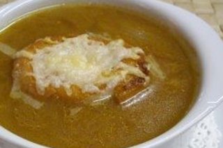 Receta de sopa de cebolla con mantequilla