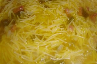 Receta de sopa de fideos con jamón