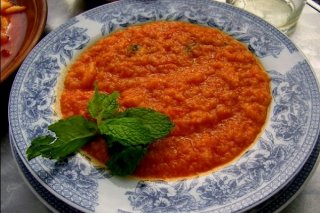 Receta de sopa de tomate y albahaca