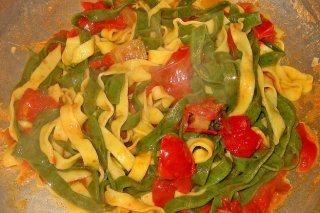 Receta de tallarines de verduras con tomate