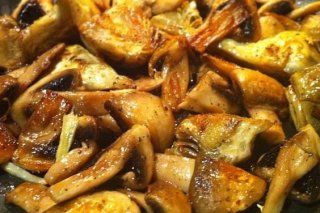 Receta de wok de champiñones y alcachofas