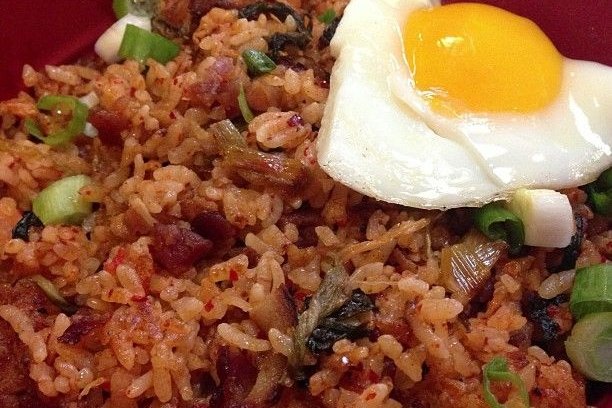 Receta de Arroz con bacon y huevo frito