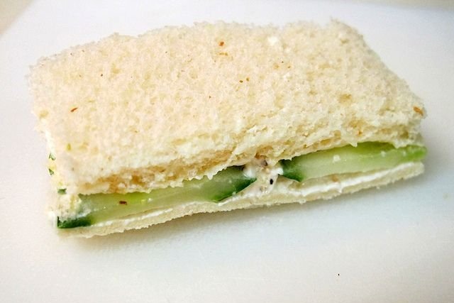 Receta de Sandwich de pepino con queso
