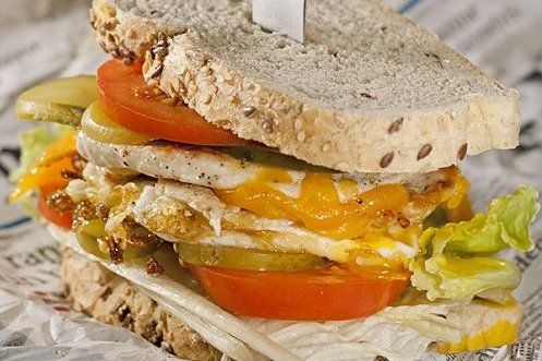 Receta de Sandwich de pollo con huevo